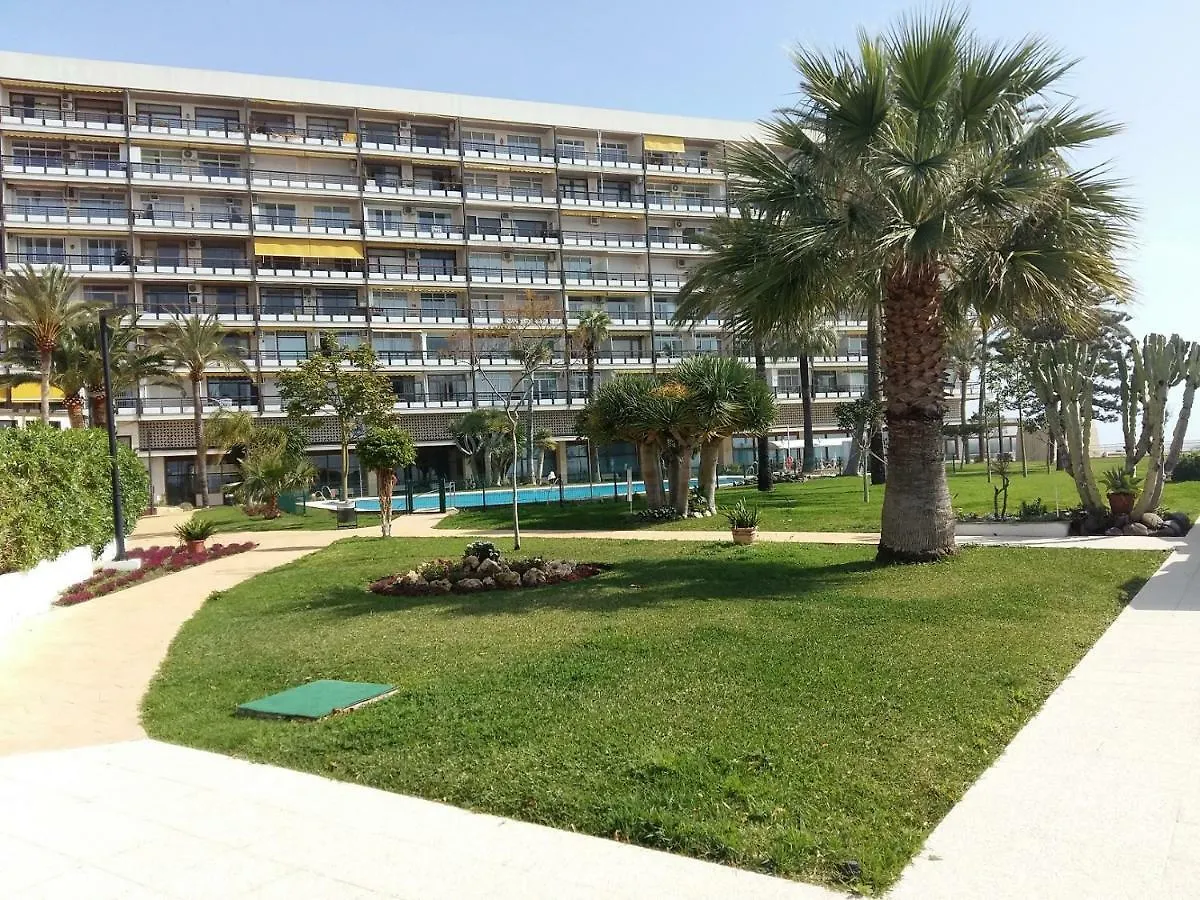 Castillo De Santa Clara 2 Torremolinos 0*,